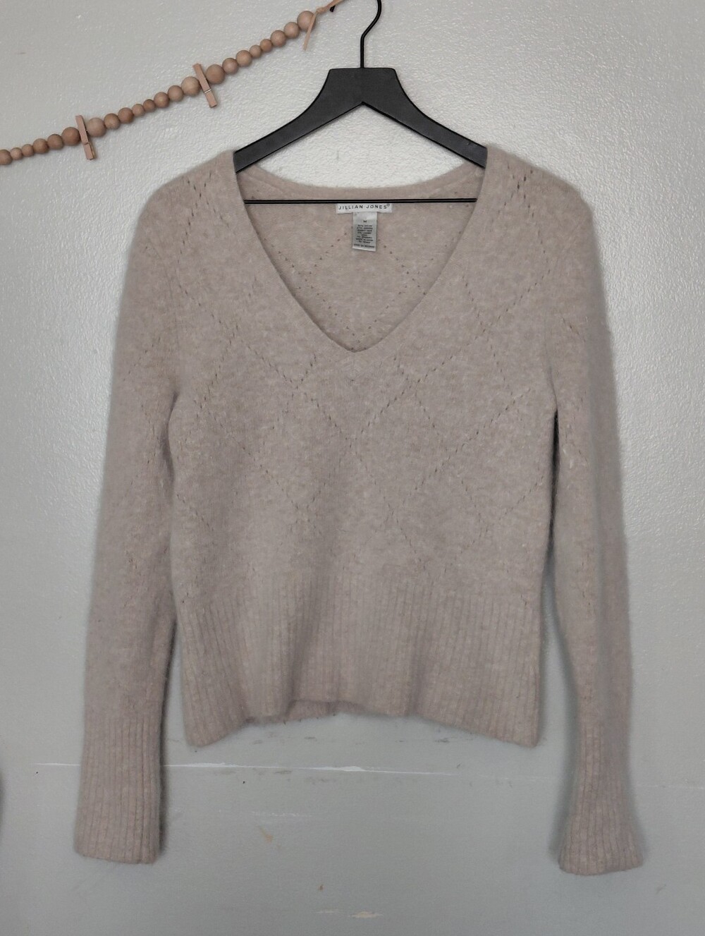 VTG Jillan Jones Beige Angora Wool Blend Knit V-neck Sweater Size M shaggy